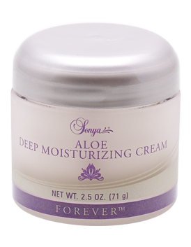 Velvety, moisturizing Sonya Aloe Nourishing Serum with Aloe vera rehydrates the skin and restores its glow.